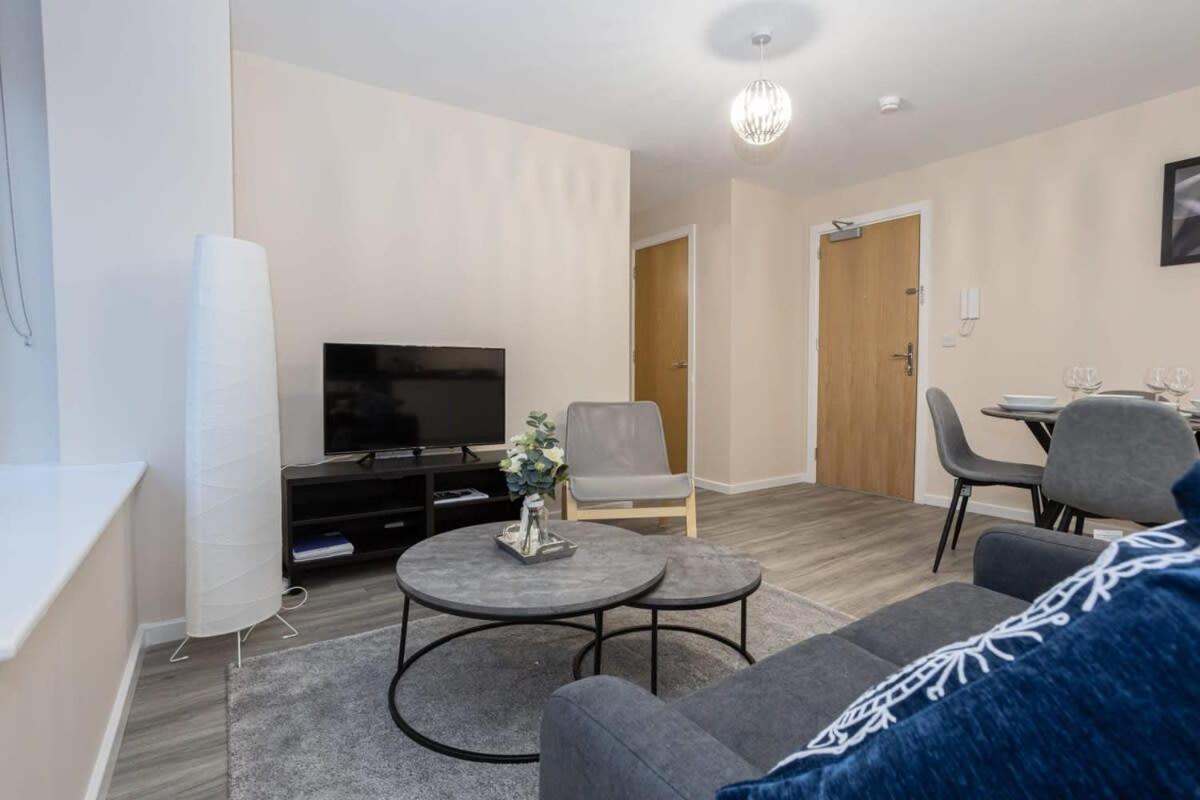 Lovely 1 Bedroom Apartment In Manchester Bagian luar foto