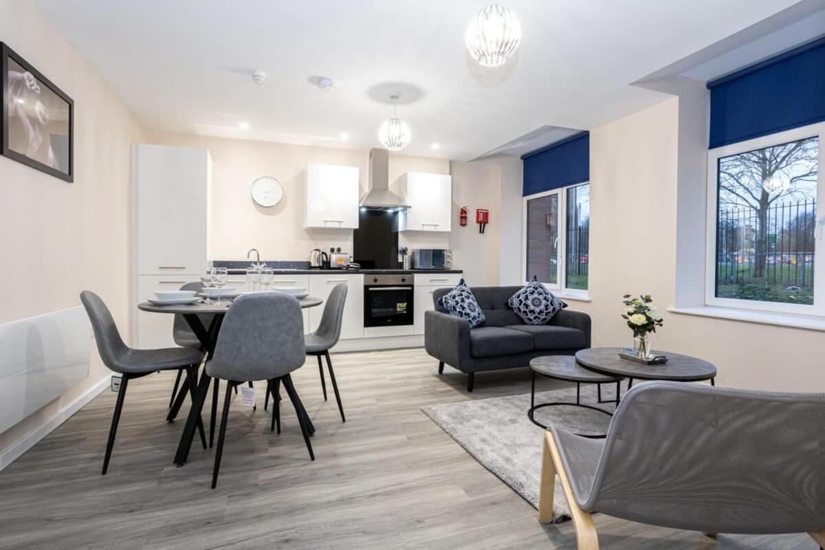 Lovely 1 Bedroom Apartment In Manchester Bagian luar foto