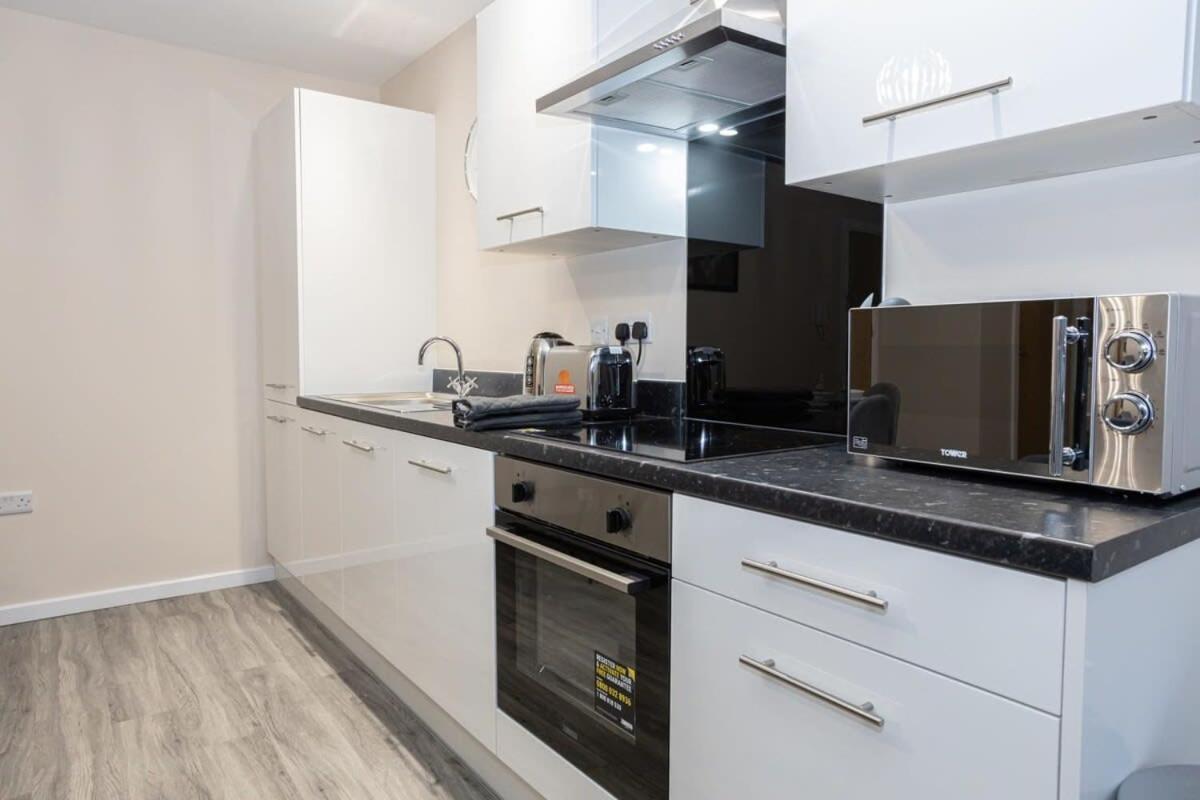 Lovely 1 Bedroom Apartment In Manchester Bagian luar foto
