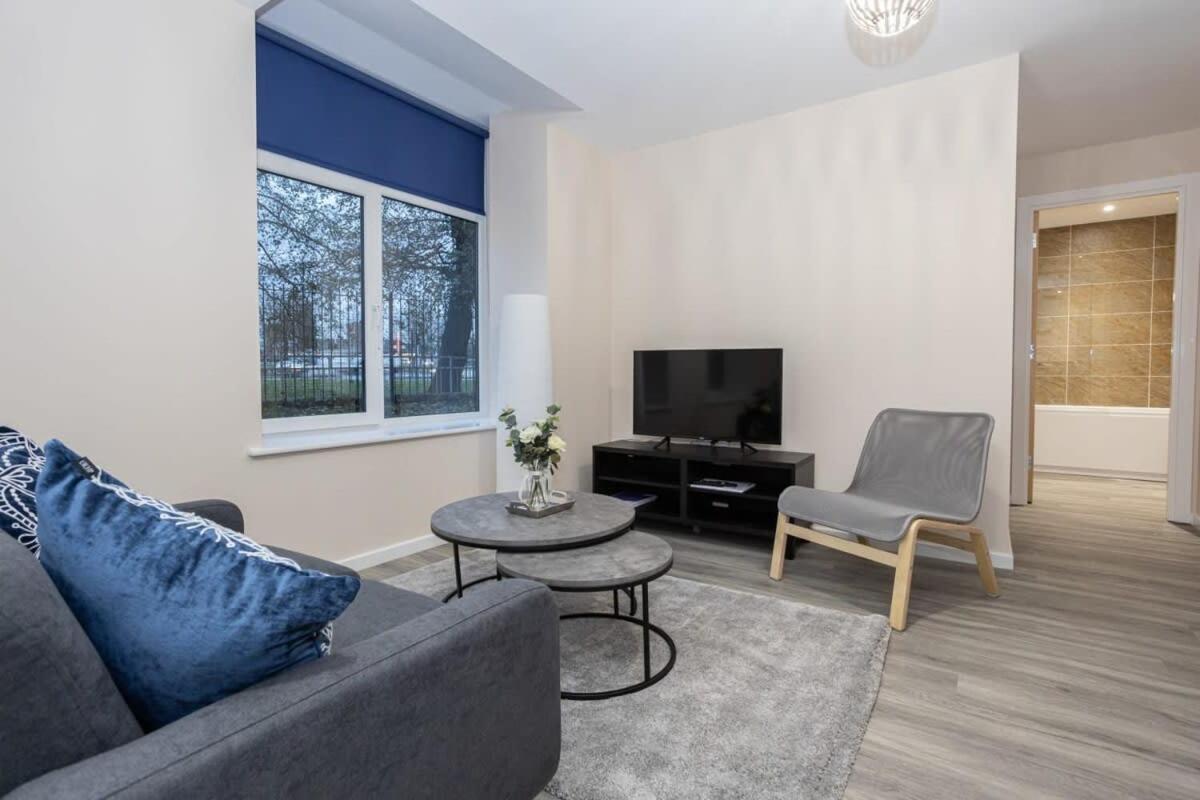 Lovely 1 Bedroom Apartment In Manchester Bagian luar foto