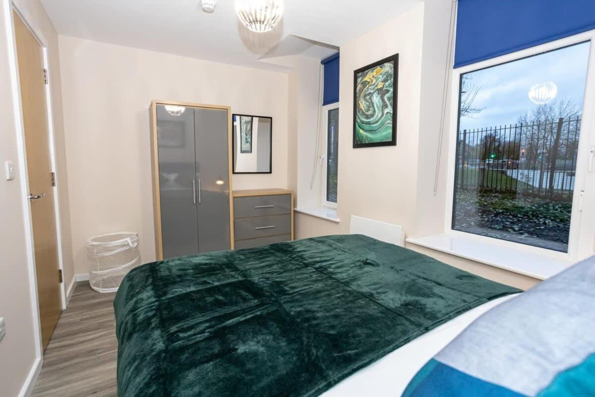 Lovely 1 Bedroom Apartment In Manchester Bagian luar foto